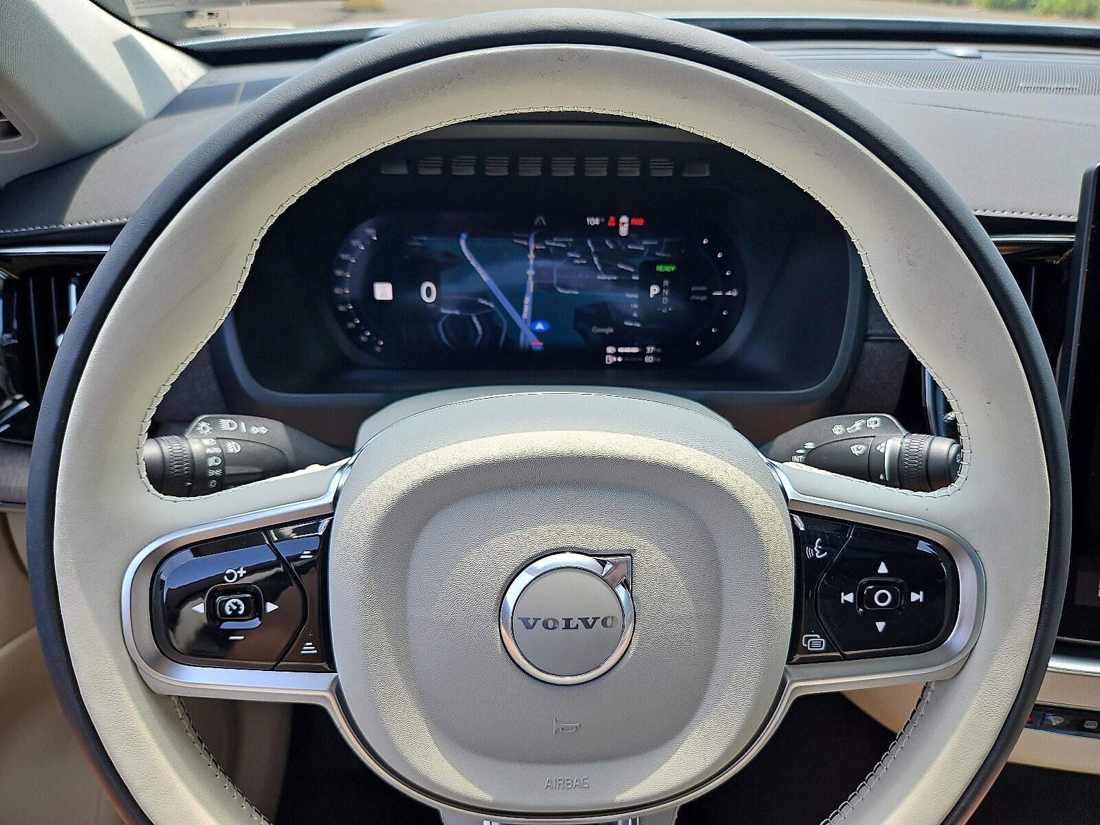 2026 Volvo XC90 Ultra - Photo 17