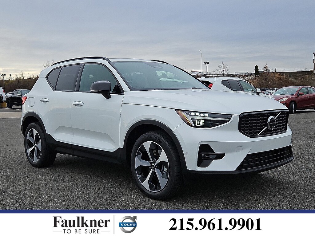 New 2026 Volvo XC40 B5 Plus SUV