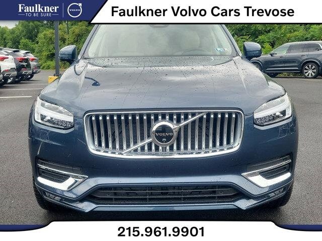 2025 Volvo XC90 Plus photo 2