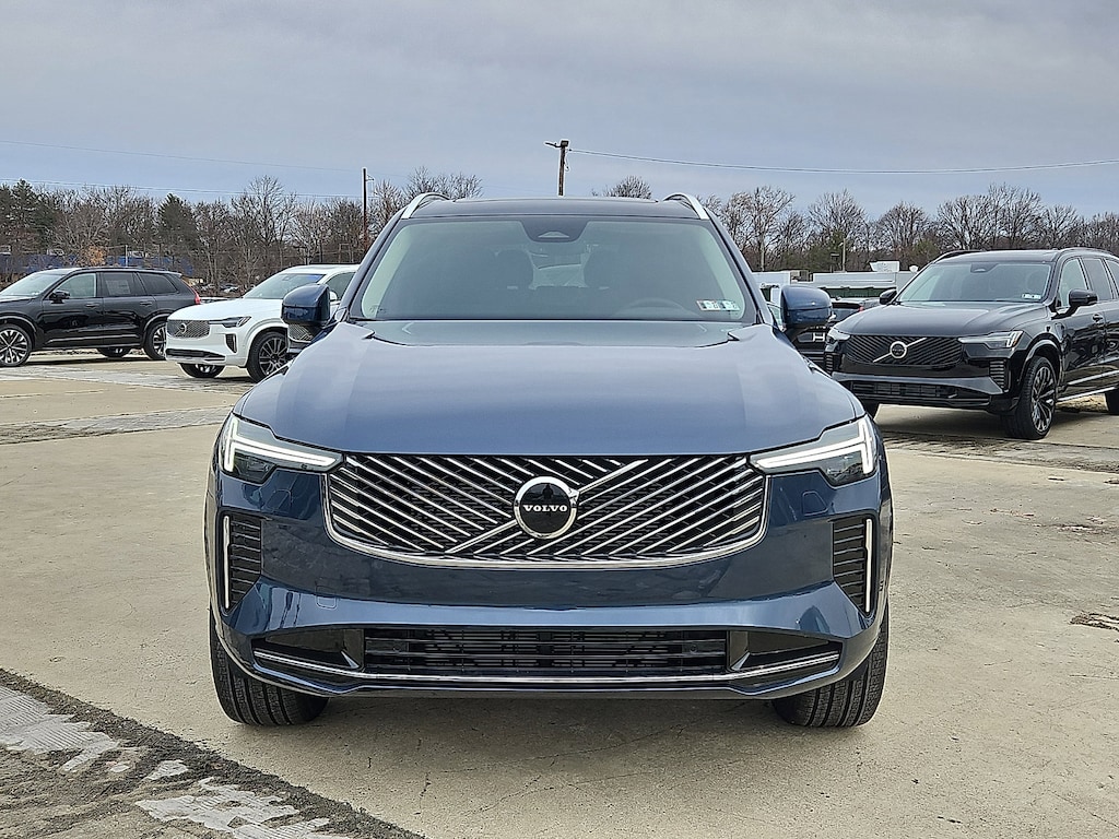 New 2026 Volvo XC90 B5 Core SUV