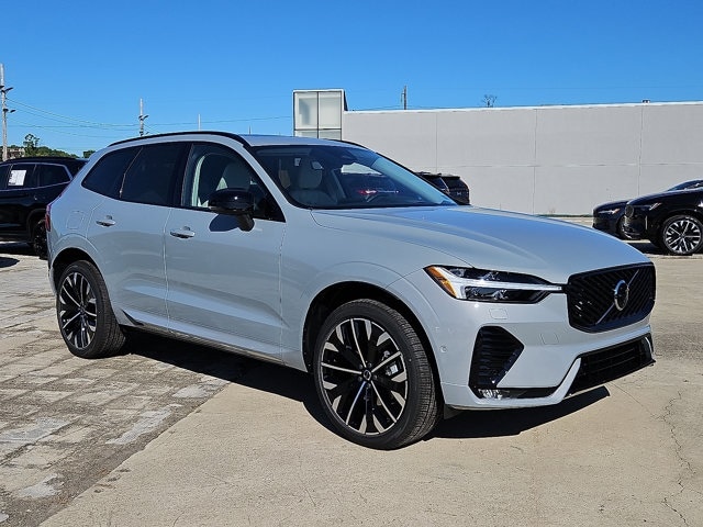 2026 Volvo XC60 B5 Ultra