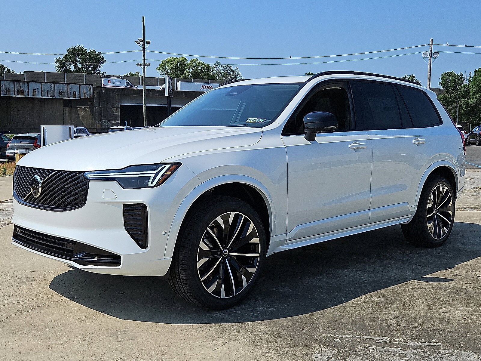 2026 Volvo XC90 photo 3