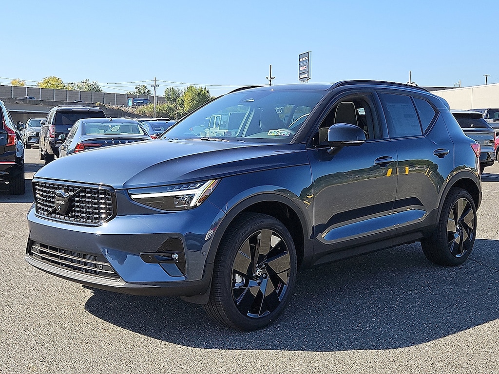 New 2026 Volvo XC40 B5 Ultra Black Edition SUV