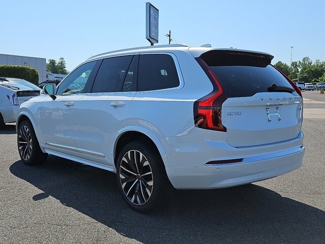 2026 Volvo XC90 AWD Plus photo 4