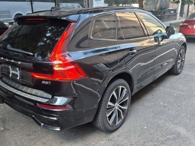 2023 Volvo XC60 B5 Plus photo 4