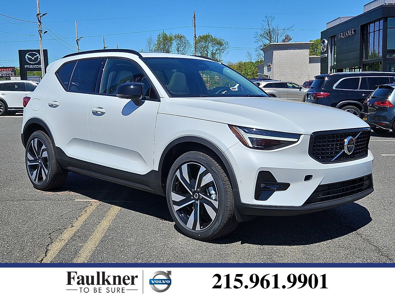 2026 Volvo XC40 B5 Plus Dark AWD's photo