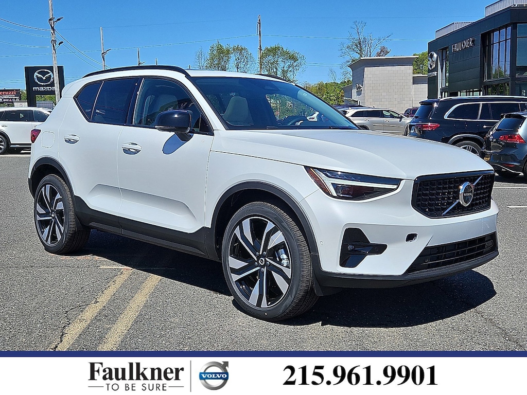 New 2026 Volvo XC40 B5 Plus SUV