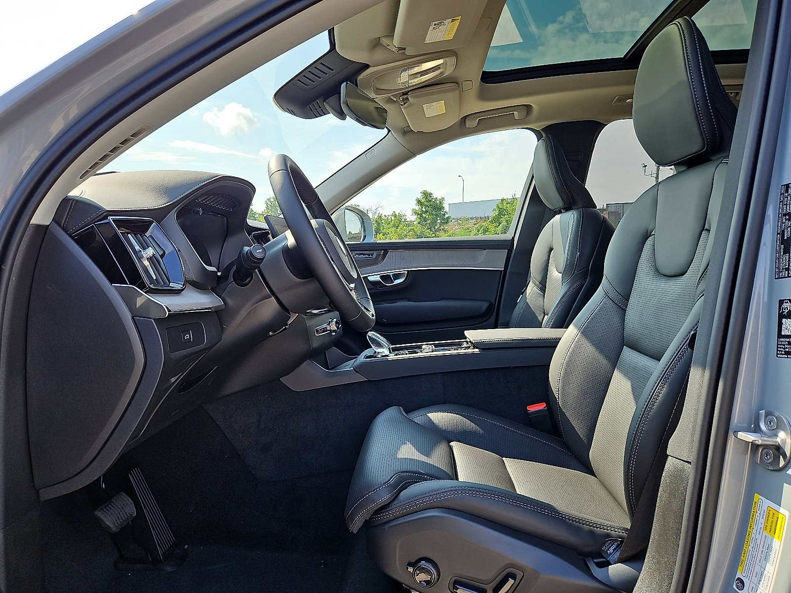 2026 Volvo XC90 Ultra - Photo 11
