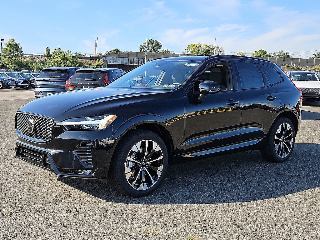 New 2026 Volvo XC60 B5 Plus SUV