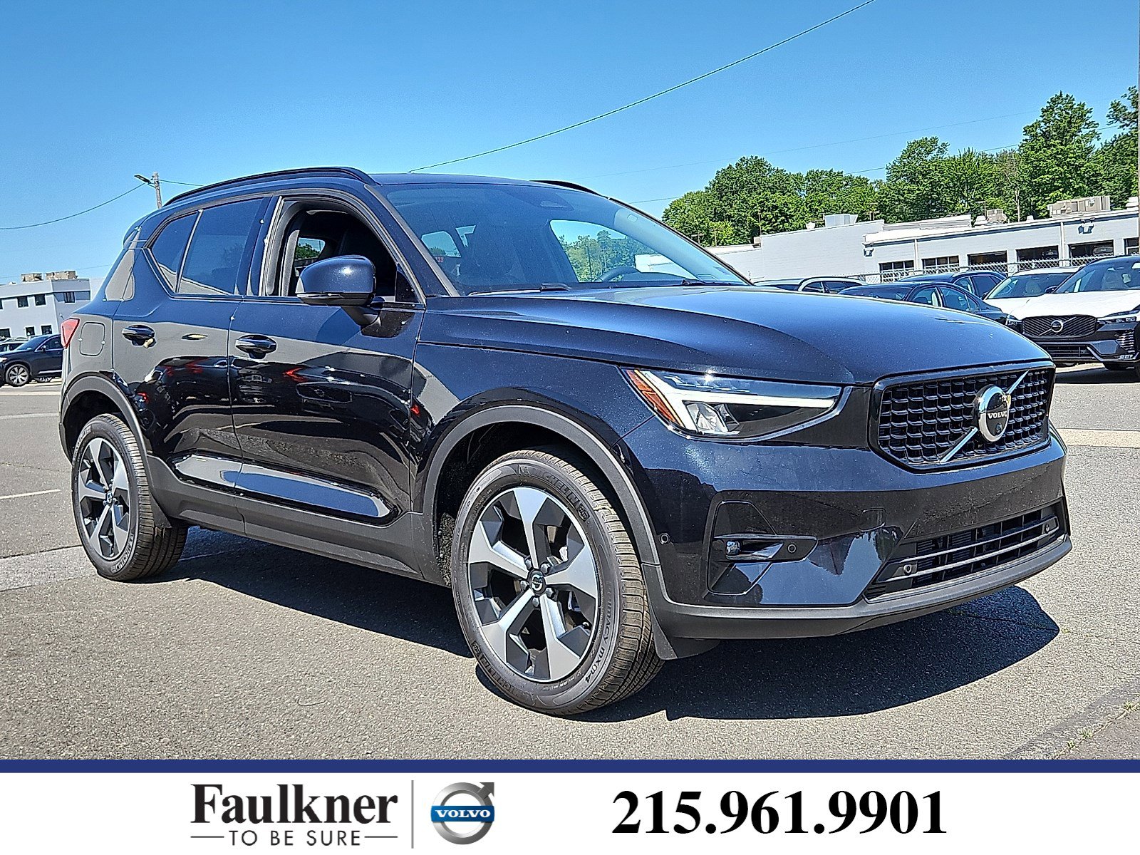 2026 Volvo XC40 B5 Plus Dark AWD's photo