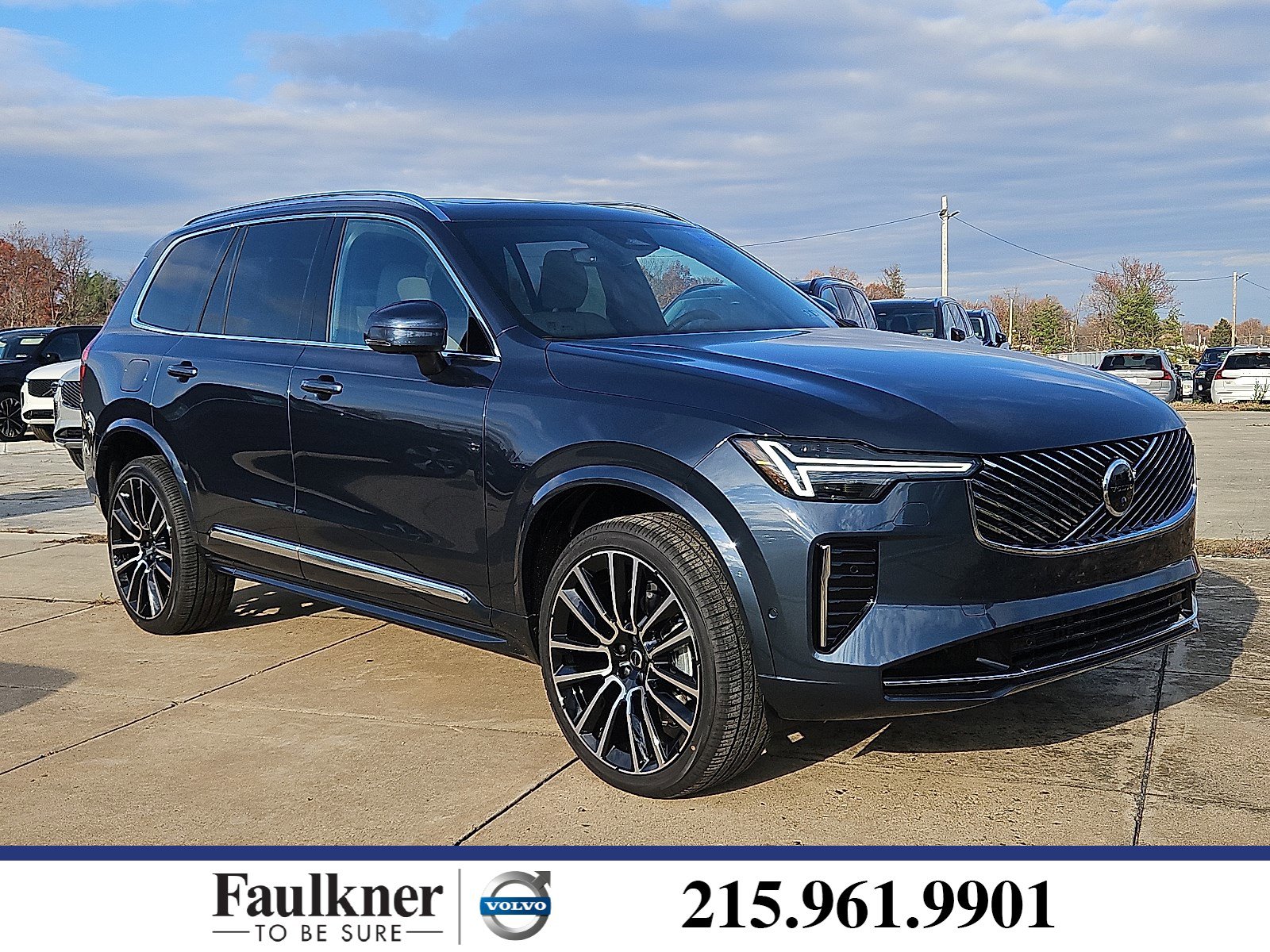 2026 Volvo XC90 Plus's photo