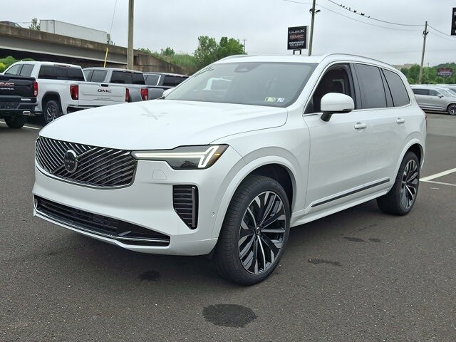 2026 Volvo XC90 AWD Plus photo 3