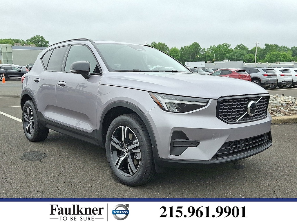 Used 2026 Volvo XC40 B5 Core SUV
