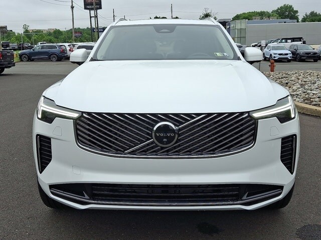2026 Volvo XC90 AWD Plus photo 2