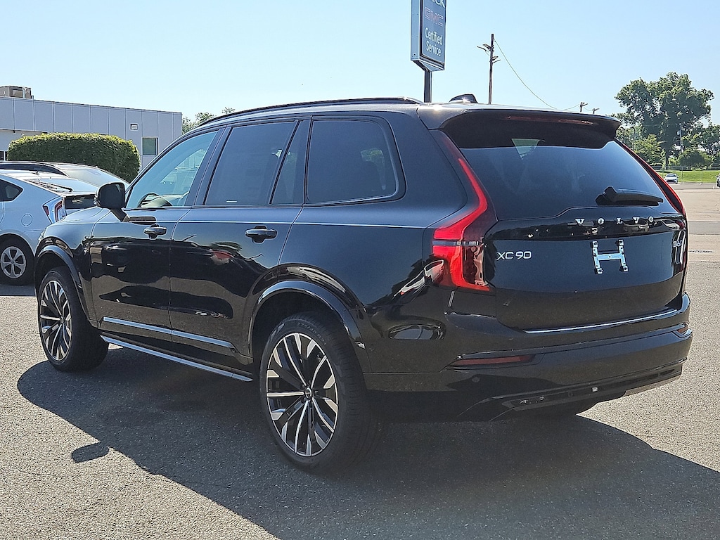 New 2026 Volvo XC90 B6 Ultra Dark Theme 6-Seater SUV
