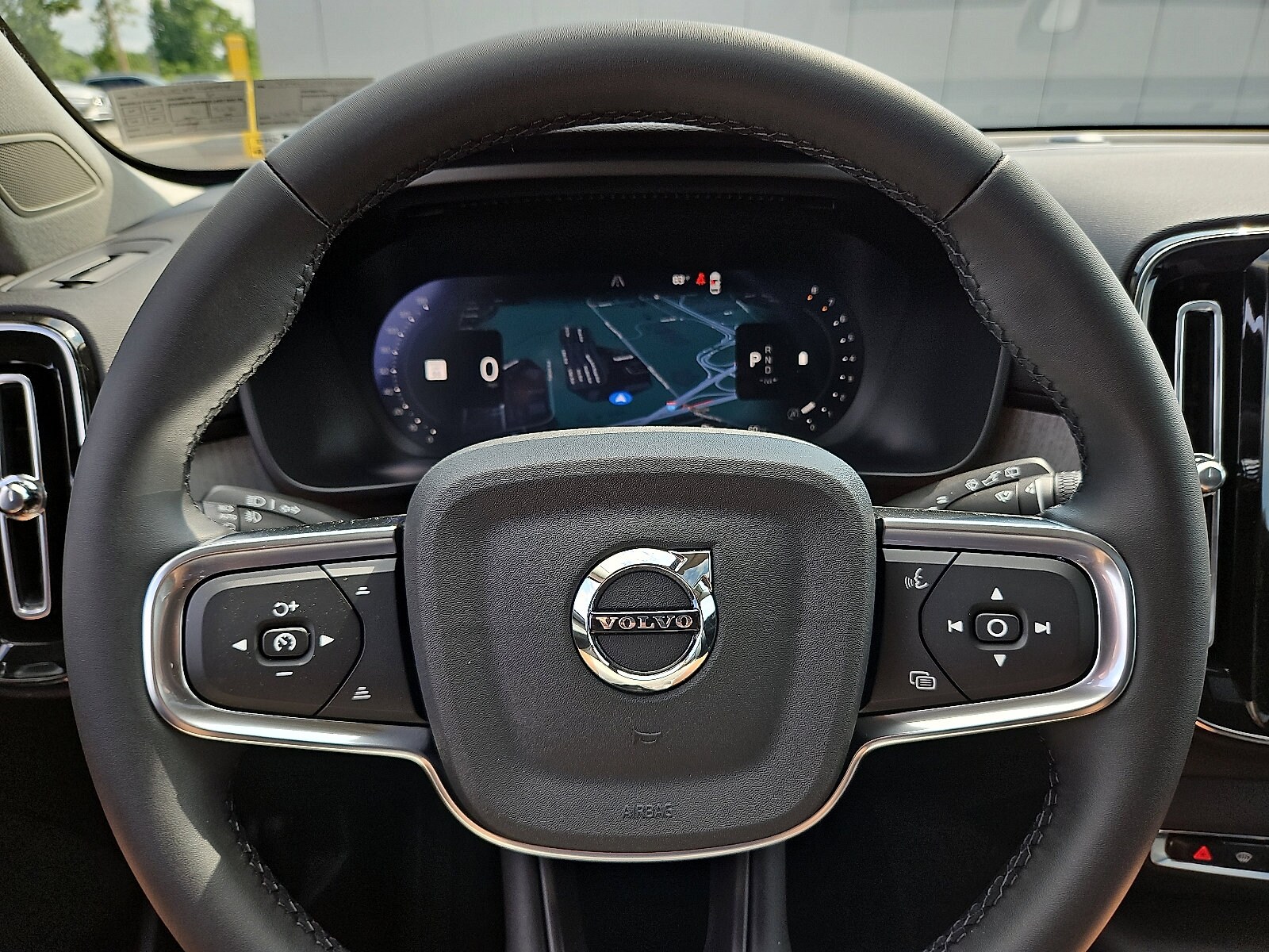 2026 Volvo XC40 Plus - Photo 18