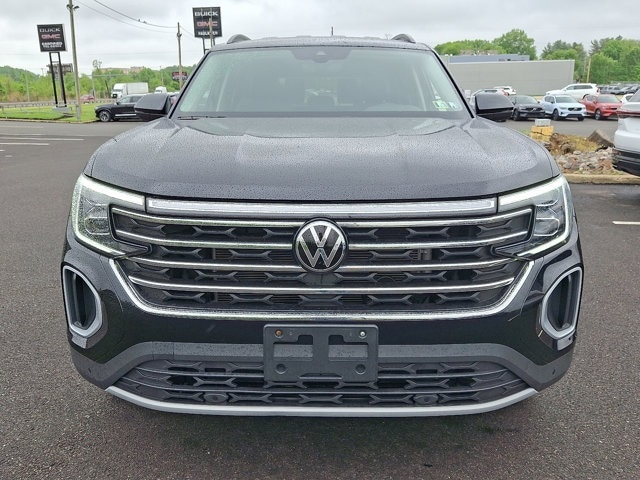 Used 2024 Volkswagen Atlas SE w/Tech with VIN 1V2HR2CA6RC545008 for sale in Trevose, PA