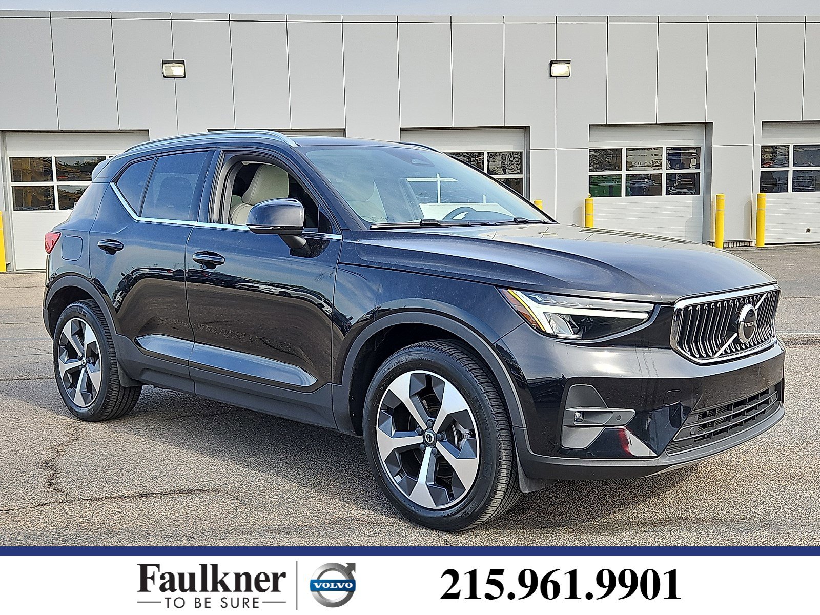 2023 Volvo XC40 B5 Plus Bright AWD's photo