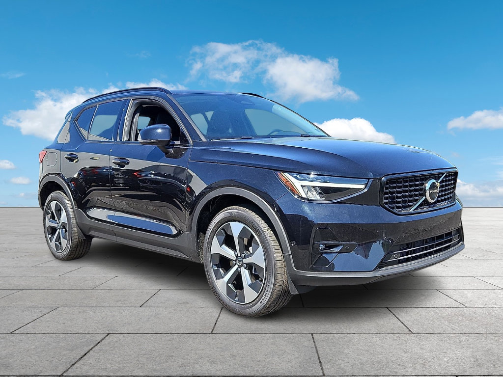 2026 Volvo XC40 Plus
