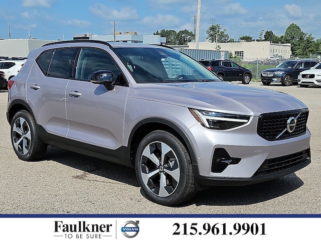 2026 Volvo XC40 B5 Plus SUV