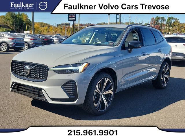 2025 Volvo XC60 Hybrid T8 photo 3