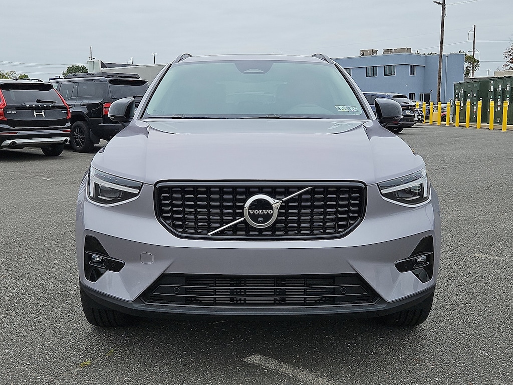 New 2026 Volvo XC40 B5 Plus SUV