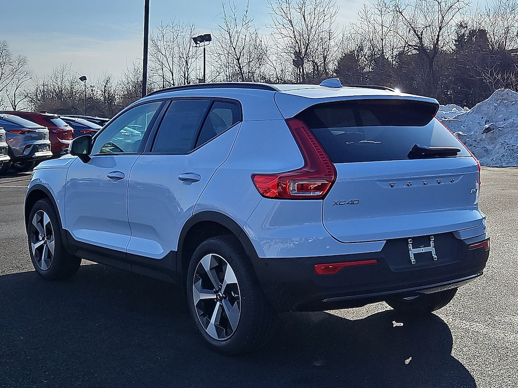 New 2026 Volvo XC40 B5 Plus SUV
