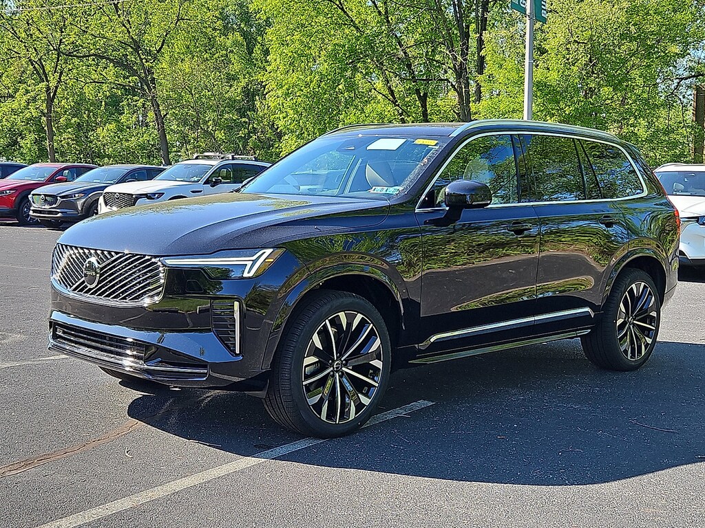 New 2026 Volvo XC90 B5 Core SUV