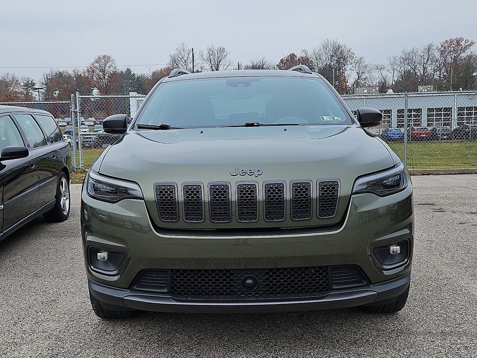 2021 Jeep Cherokee 80th Anniversary Edition photo 2