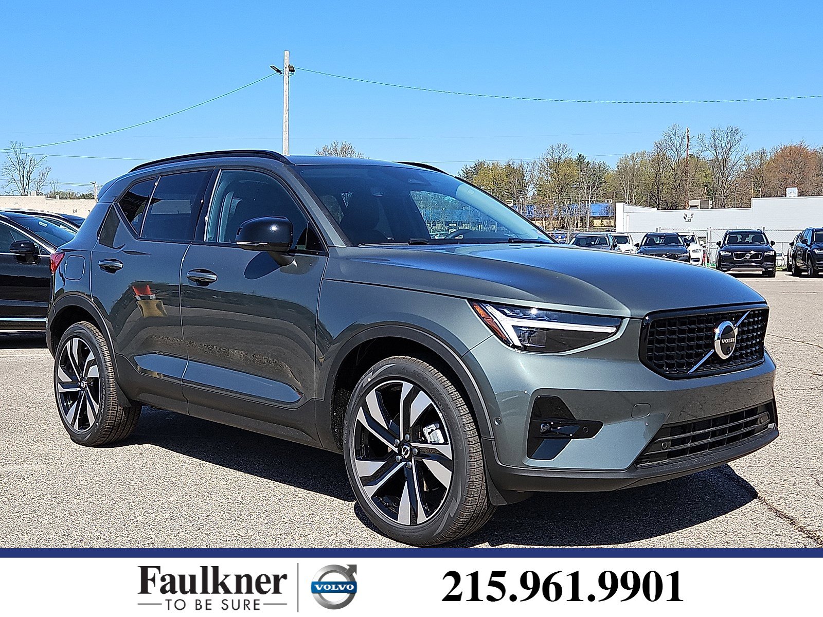 2026 Volvo XC40 B5 Ultra Dark AWD's photo
