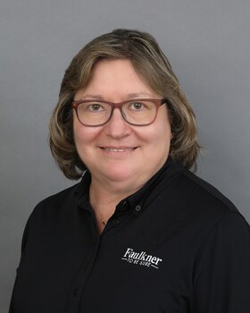 Staff member Linda Baraniewicz from ID_5fbb062ca29f