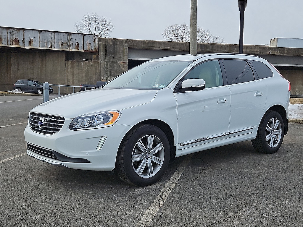 Used 2016 Volvo XC60 T6 Drive-E SUV