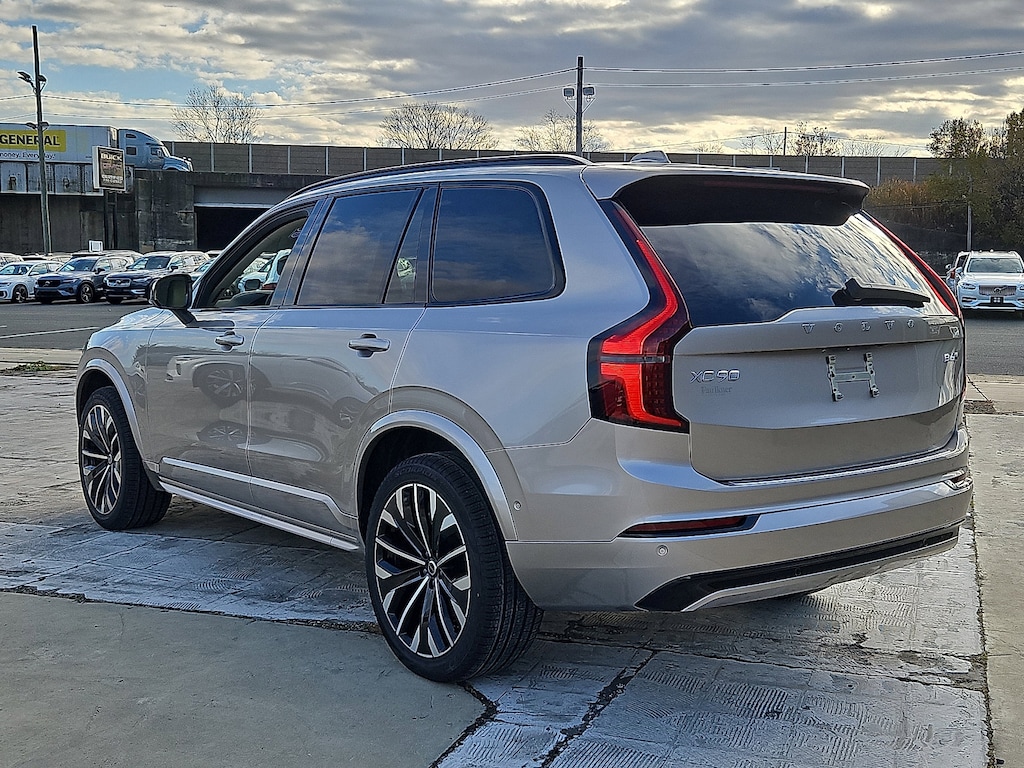 New 2026 Volvo XC90 B6 Ultra Dark Theme 7-Seater SUV