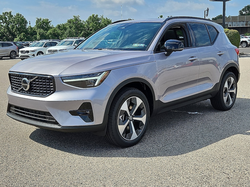Used 2026 Volvo XC40 B5 Plus SUV