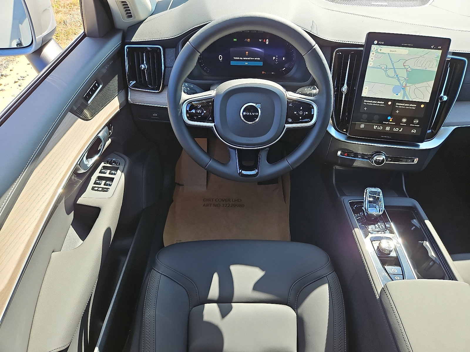 2026 Volvo XC90 Plus - Photo 9