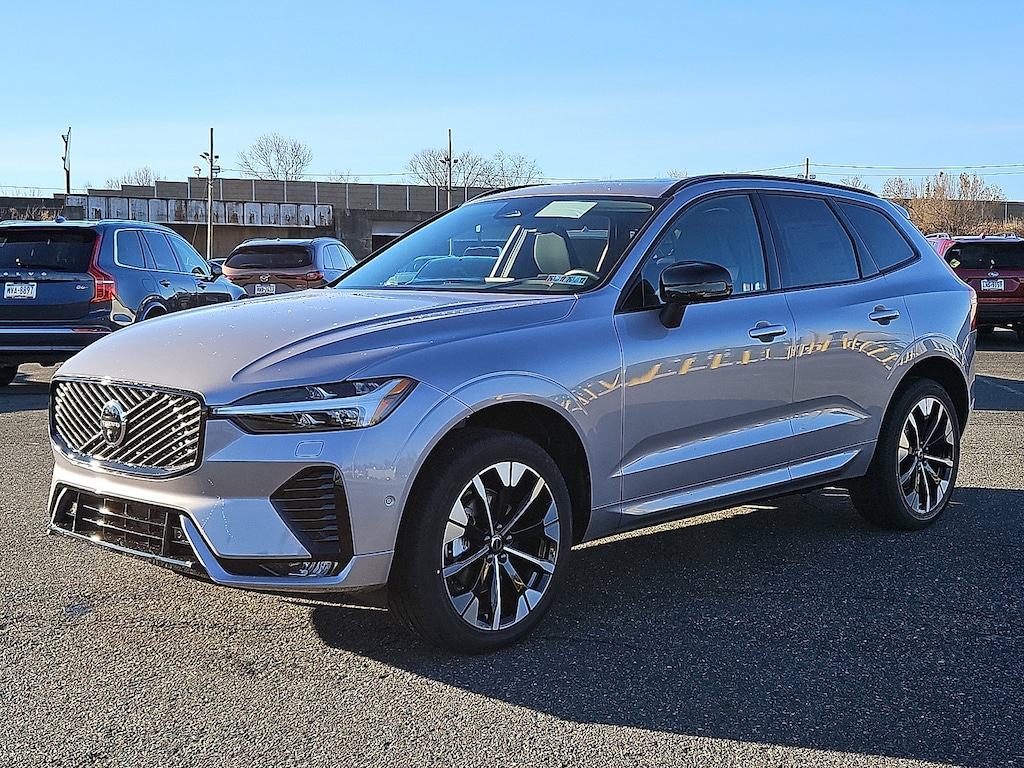 New 2026 Volvo XC60 B5 Plus SUV