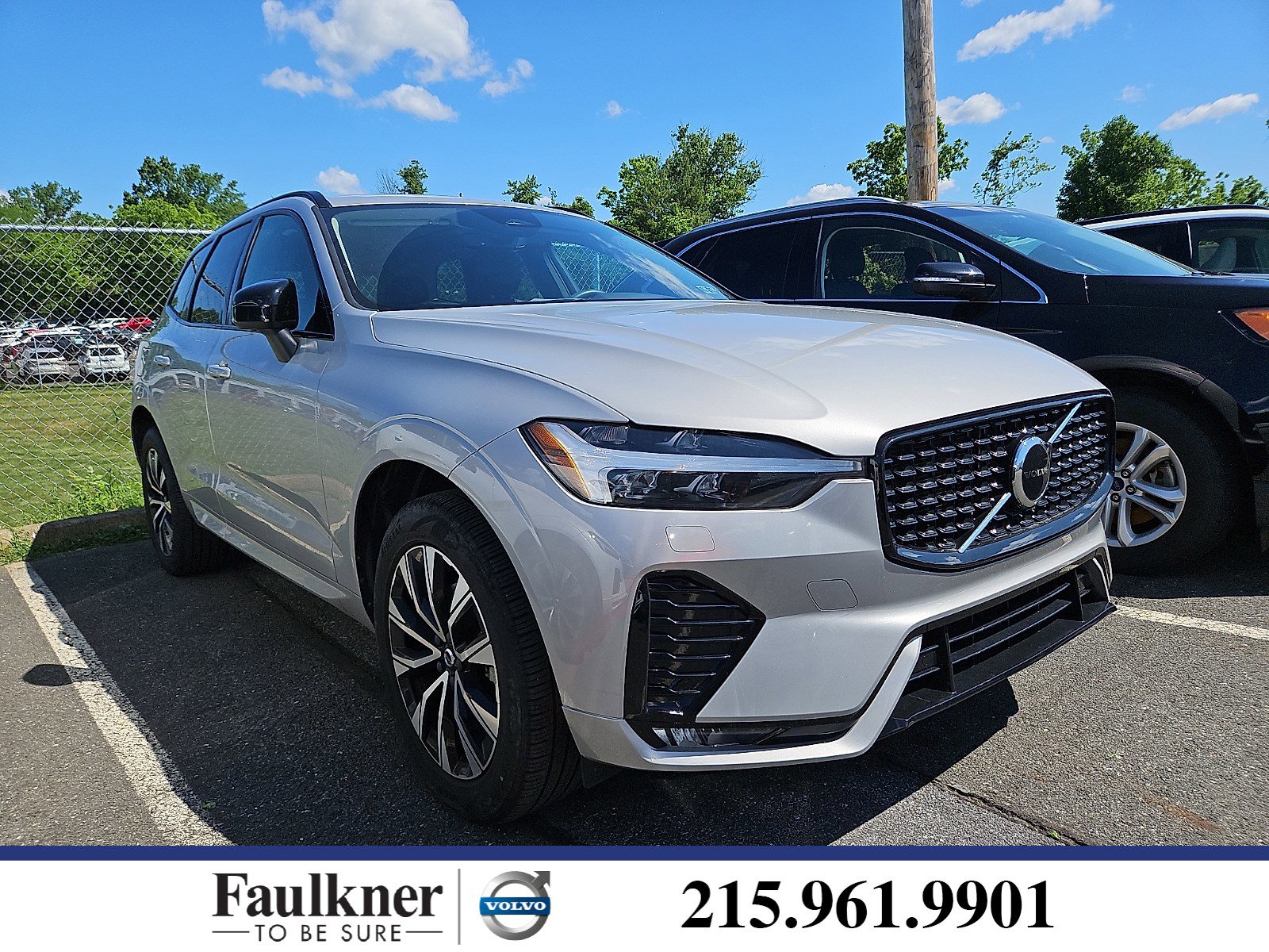 2024 Volvo XC60 B5 Core Dark Theme AWD's photo