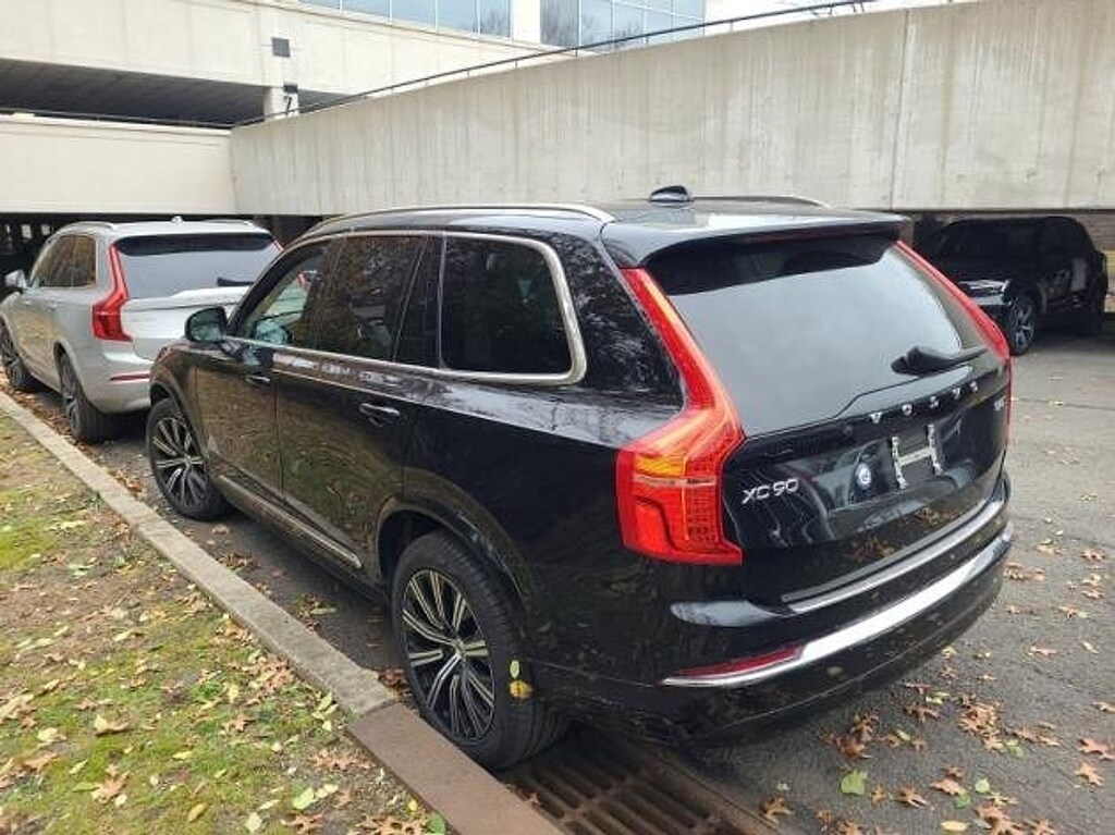 Certified 2024 Volvo XC90 B5 Core Bright SUV