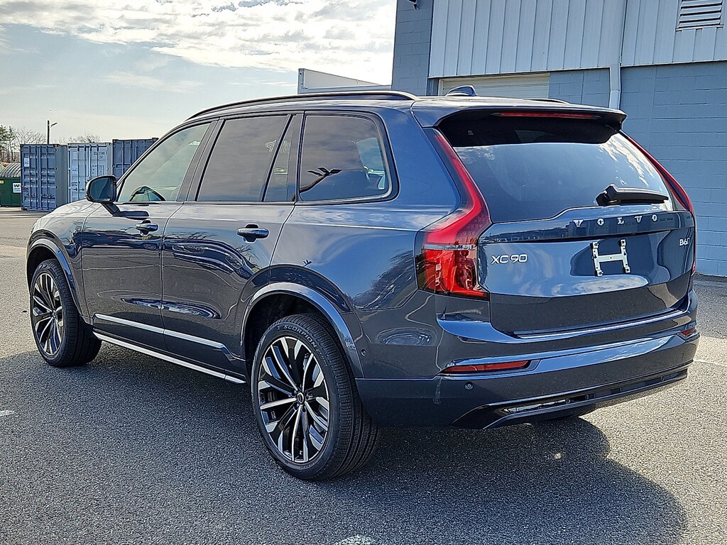 New 2026 Volvo XC90 B6 Ultra Dark Theme 6-Seater SUV