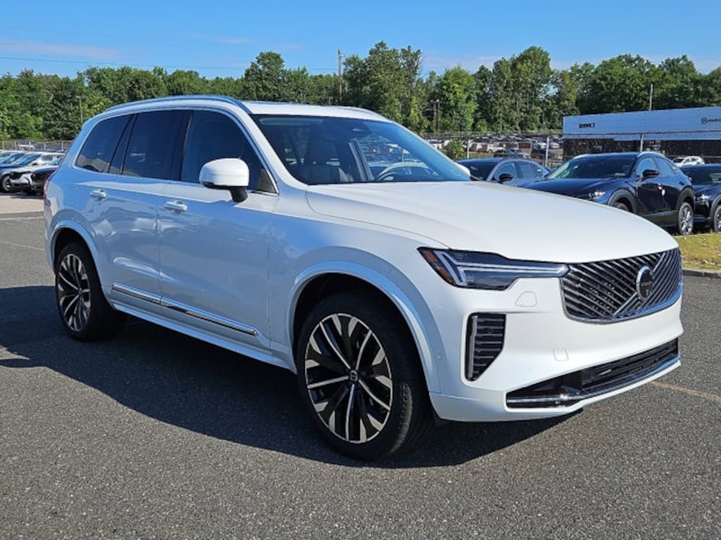 Certified 2025 Volvo XC90 plug-in hybrid T8 (2025.5) Ultra 7-Seater SUV