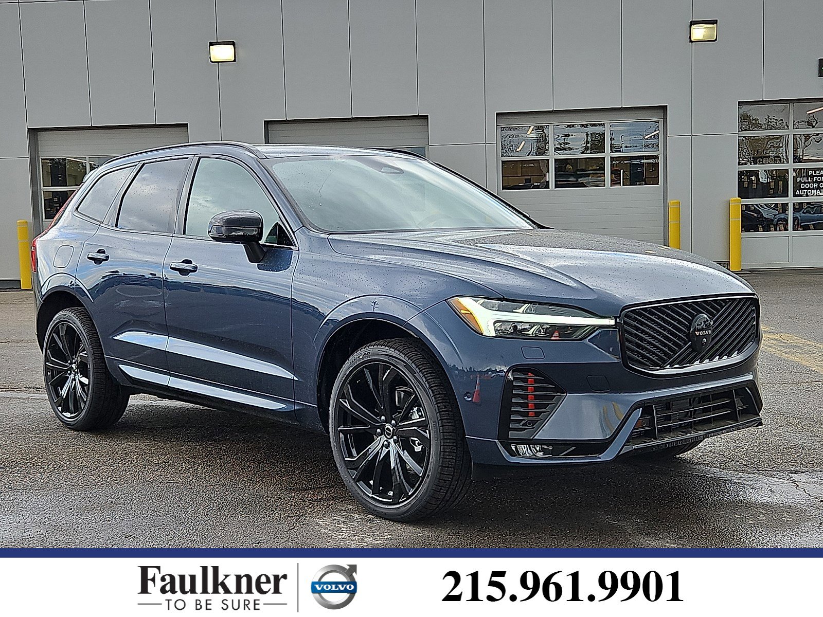 2026 Volvo XC60 B5 Ultra Black Edition Theme AWD's photo