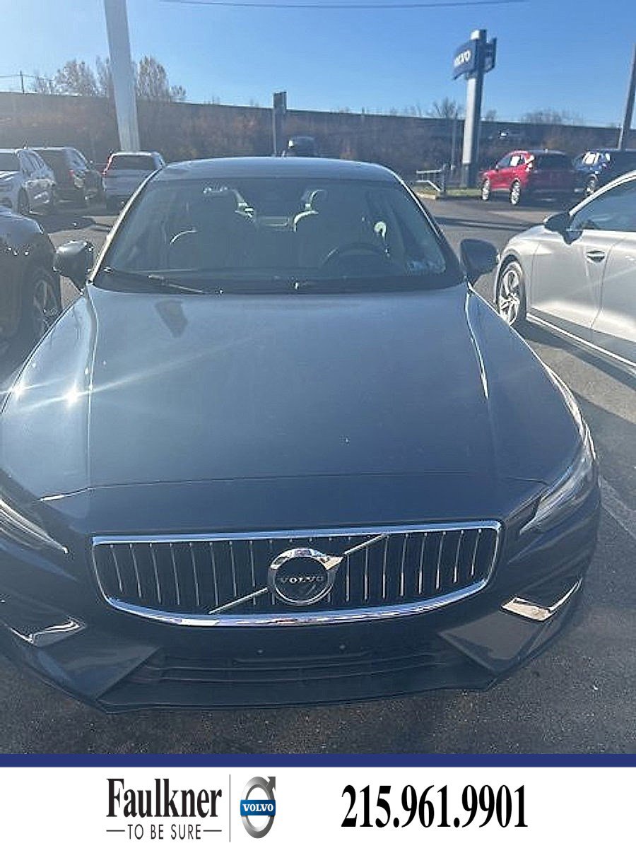 2020 Volvo S60 Inscription's photo