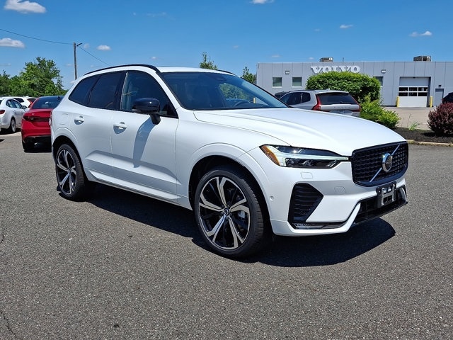 2025 Volvo XC60 SUV 
