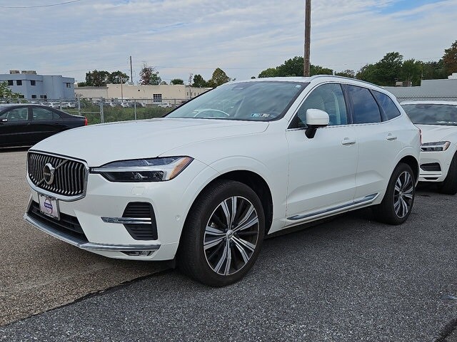 2023 Volvo XC60 B5 Ultimate photo 3
