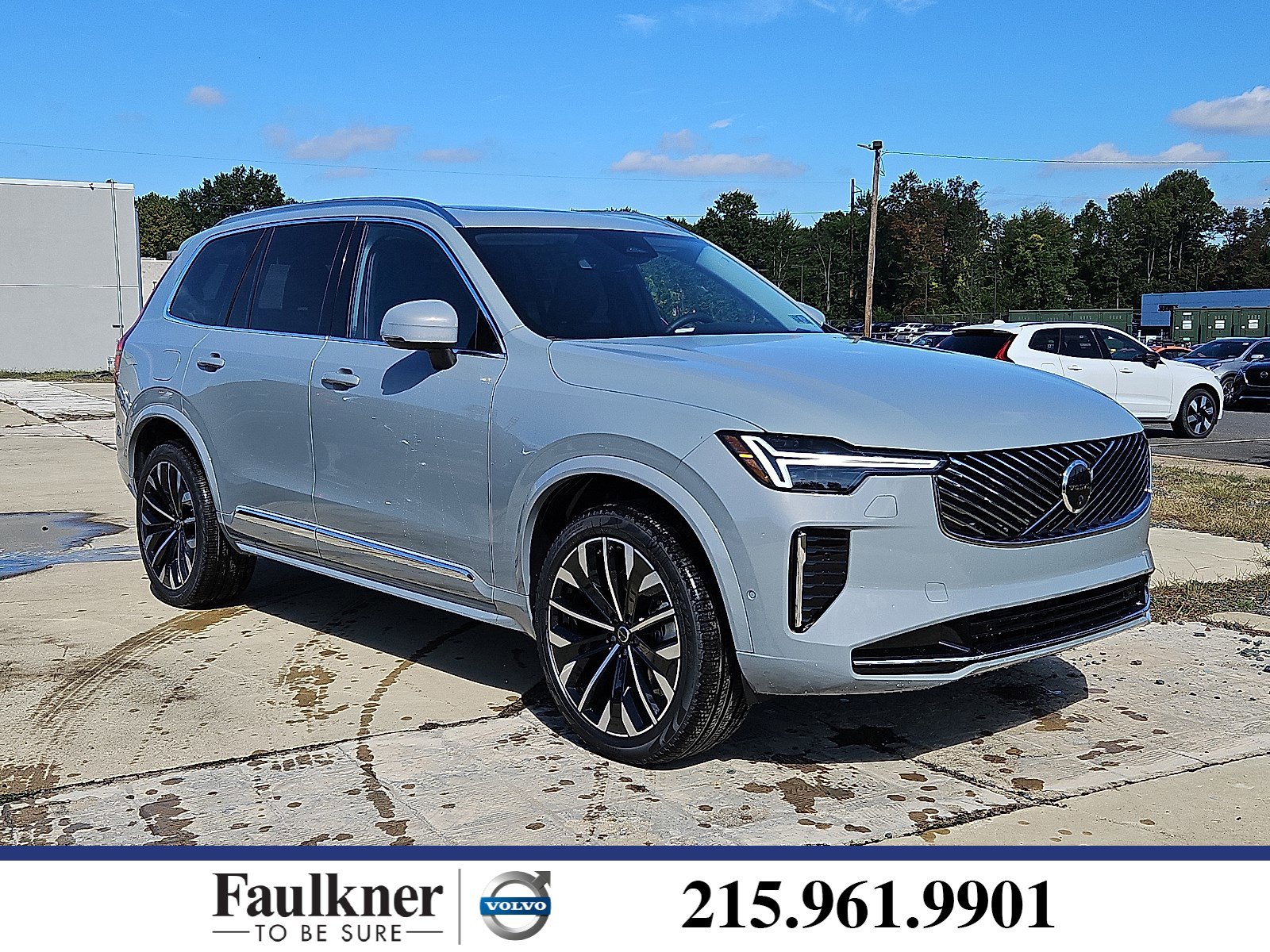 2026 Volvo XC90 Plus's photo