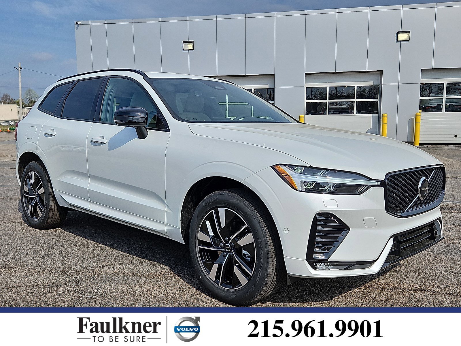 2026 Volvo XC60 B5 Plus Dark AWD's photo