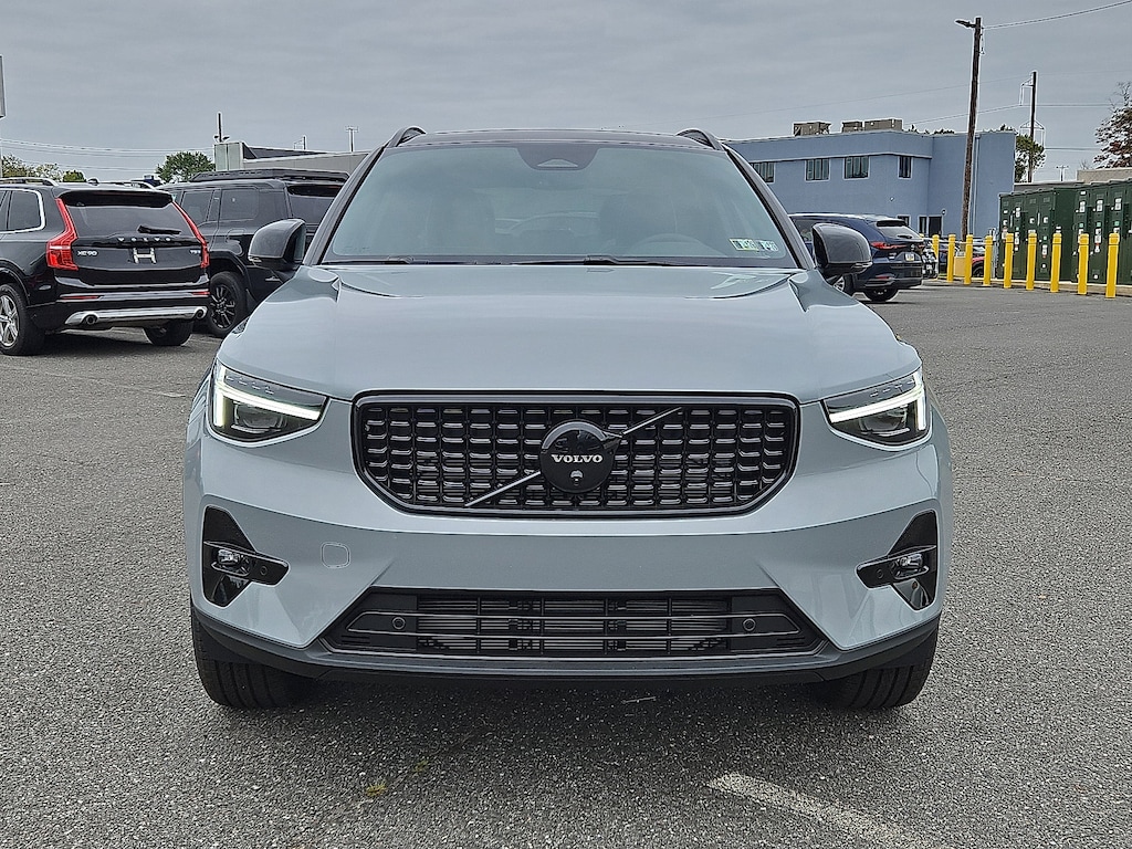 New 2026 Volvo XC40 B5 Ultra Black Edition SUV