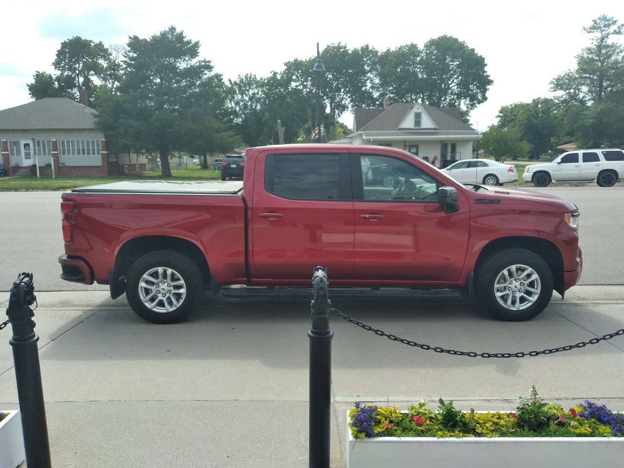 Used 2024 Chevrolet Silverado 1500 RST with VIN 1GCUDEE8XRZ204458 for sale in Arapahoe, NE