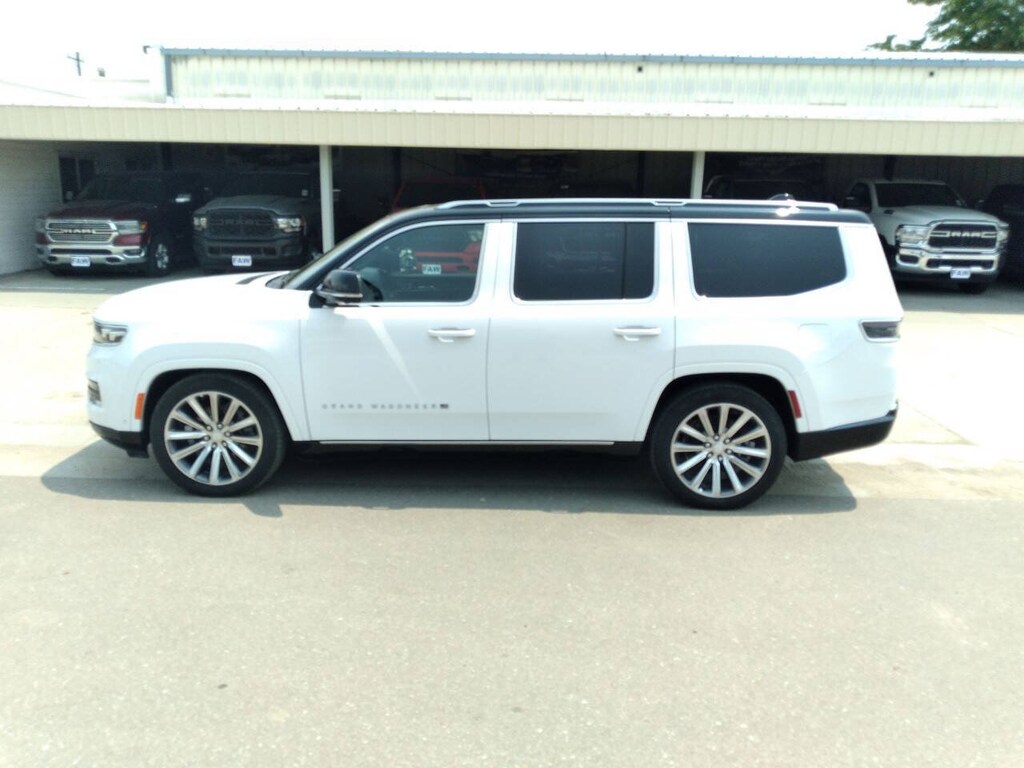 Used 2023 Jeep Grand Wagoneer Series II Series II 4x4