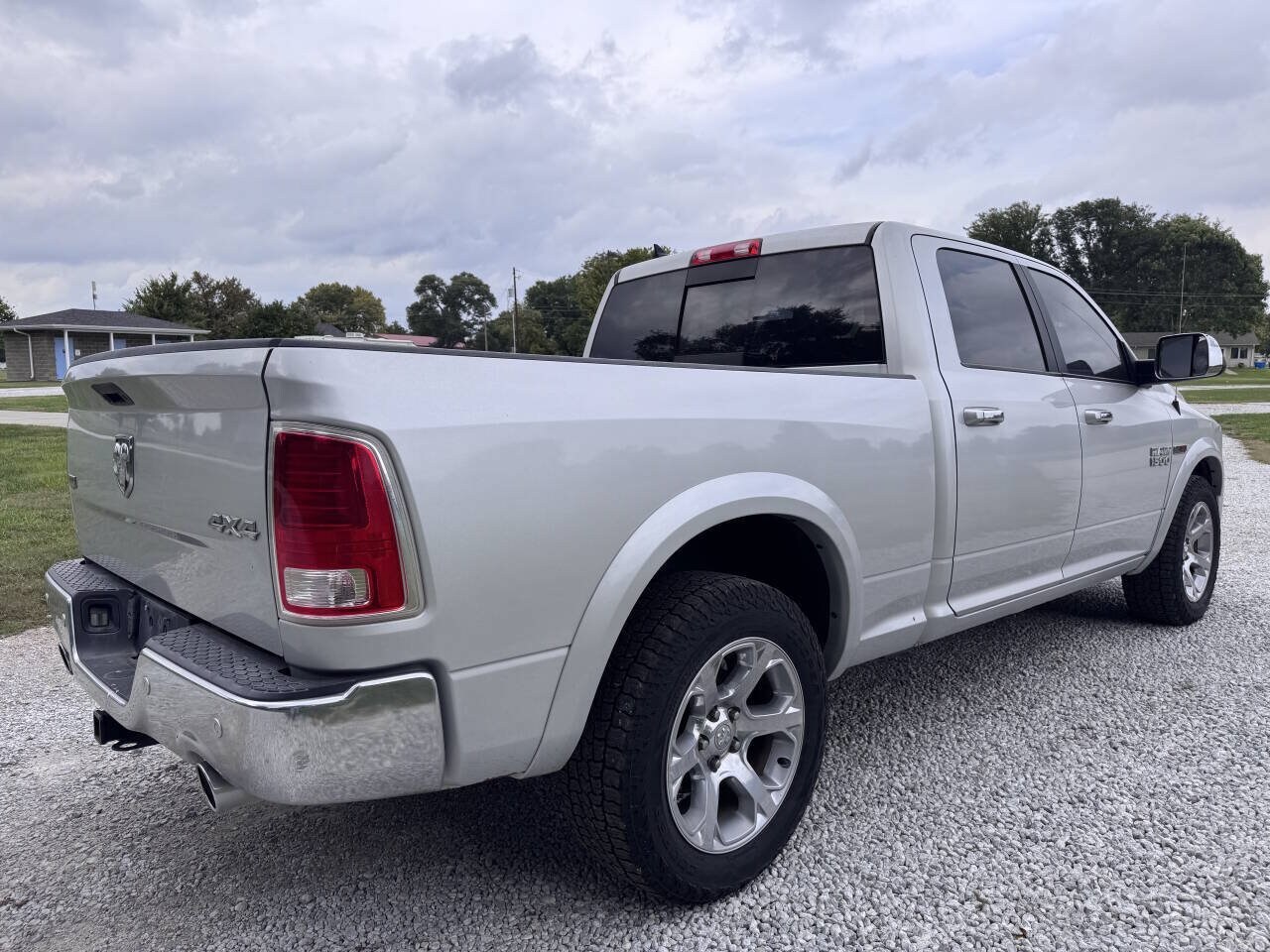2017 RAM Ram 1500 Pickup Laramie - Photo 6